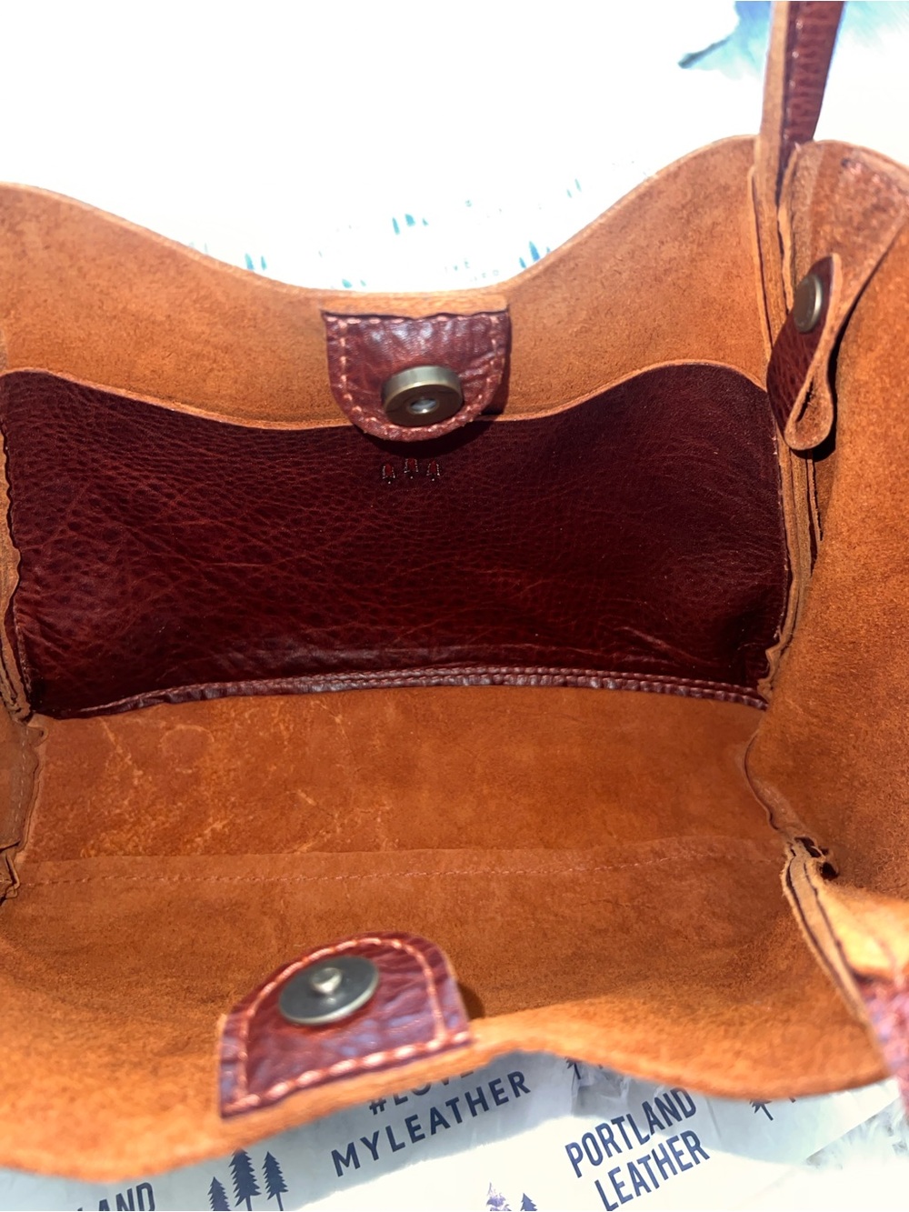 Verona Medium Portland Leather Pebbled Leather Shoulder Bag in Nutmeg - Picture 3 of 5